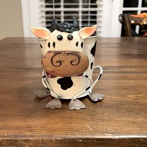 Cow Holder